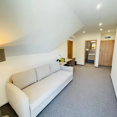 Mikes Deluxe Apartment Balatonfured