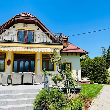 Mikes Deluxe Lägenhet Balatonfüred