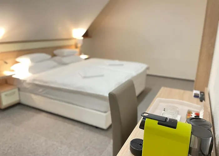 Mikes Deluxe Apartment